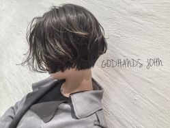 -God Hands发型设计复古会所