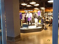 -NIKE武汉品牌体验店