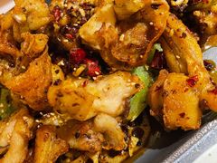 馋嘴香锅牛蛙-佬肥猫(国华广场店)