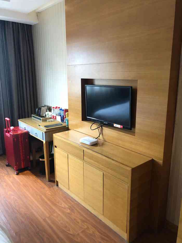 重庆宾顿酒店(綦江汽车站店)-"位置很好,酒店也很干净.