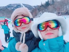 -亚布力新体委滑雪场