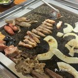 第一次去吃了在南昌路王府井后街开了好多年的韩式烤肉店