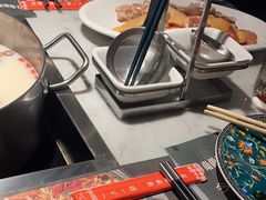 -尚尚仙·酸汤猪手·猪肚鸡火锅(华联万柳购物中心店)