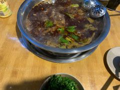 -肖肖酸萝卜鱼火锅(总店)