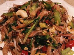 -喝丢一只鞋辣炒海鲜小烧烤(三八广场店)