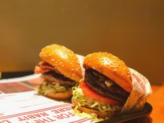 -The Habit Burger Grill 哈比特汉堡(复兴soho店)