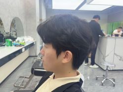 -洛施奇烫发染发沙龙