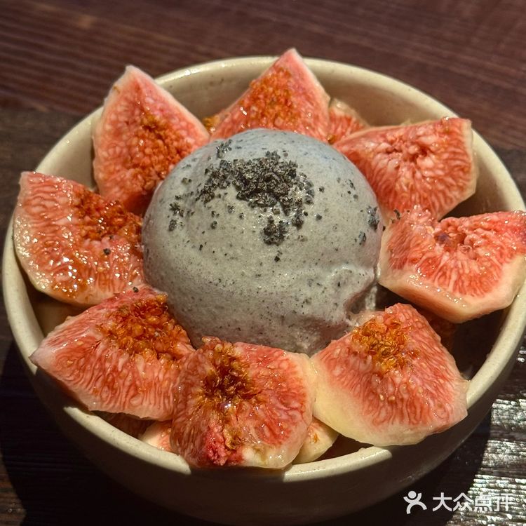 昆明｜野果的新品黑芝麻冰淇淋真的绝了！