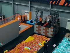 -极限PLAY运动娱乐新世界·团建派对潮玩休闲馆·室内蹦极高空游乐园