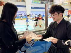 -正佳冰河湾真冰滑冰场