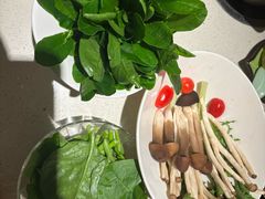 -一叶一世界·素食餐厅(锦华万达店)