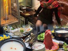 -牛牛和牛海鲜粥底火锅(长虹国际城店)