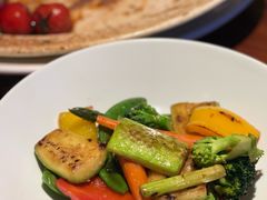 炒季节时蔬-MONICH牛排融合餐厅(和义大道购物中心店)