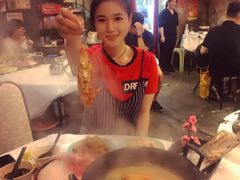 -鲜入围煮花胶鸡海鲜火锅
