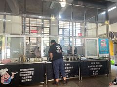 -鸿浩扒猪脚米线