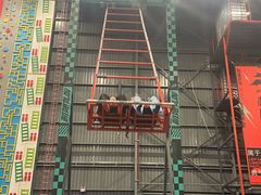 -极限PLAY运动娱乐新世界·团建派对潮玩休闲馆·室内蹦极高空游乐园