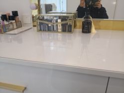 -初颜品佑肌肤管理