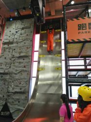 点击看大图 -嗨翻Hi-Fun竞技主题乐园·蹦床团建生日聚会(五棵松华熙店)