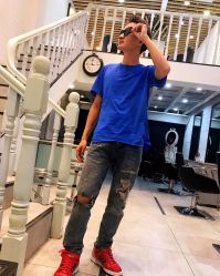 -SIX Hair Consultant