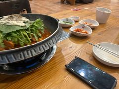 -喇喇排骨火锅·传统韩式脊骨汤(望京西园总店)