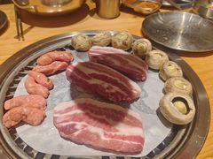 -极简·炭火烤肉主题餐厅·龙虾烧烤·烤羊排(宝龙店)
