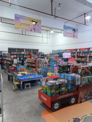 -逝水玩具折扣店