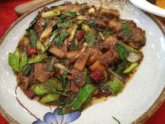 -侬佳蒸菜馆(听潮店)