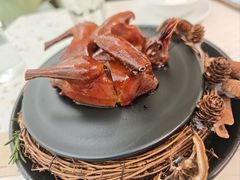 玻璃皮润烧乳鸽-大树餐厅(环球港店)