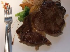 -10號公馆专业果木牛排餐厅