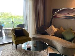 -上海滴水湖皇冠假日酒店