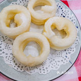 很容易脱骨吸入口中。油浸鱼的鱼肉也很鲜嫩，好吃爱吃