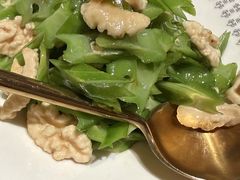 龙豆拌鲜核桃仁-老吉堂上海本帮菜(工体店)