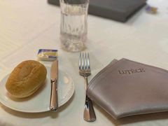 -广州塔卢特斯法国旋转餐厅