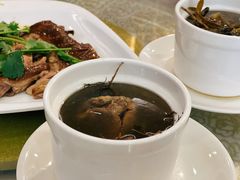 石橄榄炖龙骨汤-陆记鹅庄·潮汕菜·狮头鹅(大仟里店)