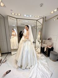 点击看大图 -GRACE KELLY婚纱与礼服(北京店)