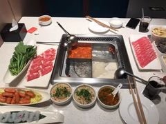-海底捞火锅鲜切牛肉主题店(长寿路店)