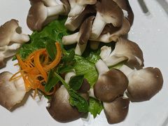 -红鼎豆捞·非遗鲍皇汤火锅(宝丰路店)