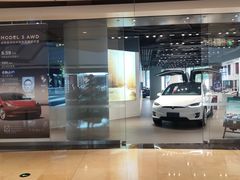 -TESLA 特斯拉(上海太古汇体验店)