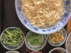 老北京炸酱面-门框胡同百年卤煮(新街口店)