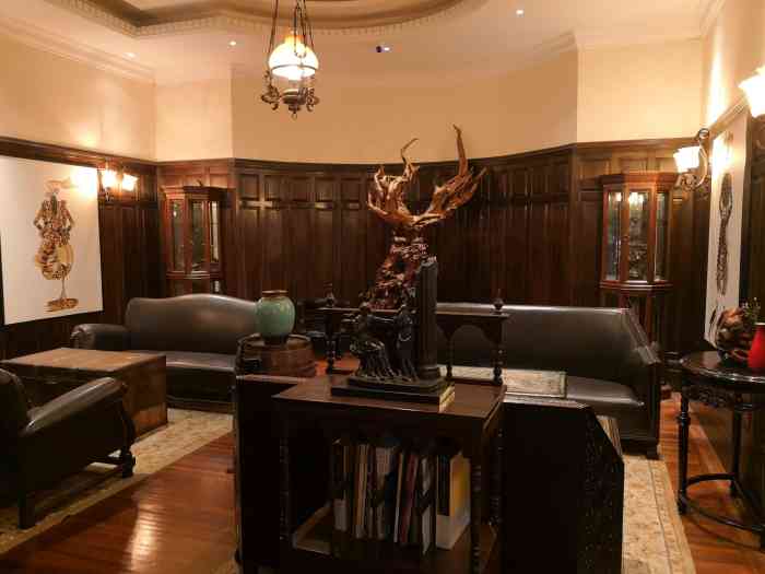 洛克菲勒公馆-"洛克菲勒公馆的旧主人,据说是世界上第一位.