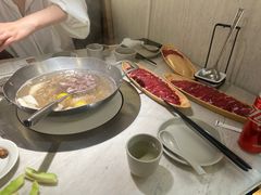 -左庭右院鲜牛肉火锅(浦江欢乐颂店)
