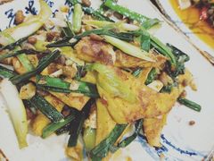 -黄桷树曹家私房菜(江与城店)