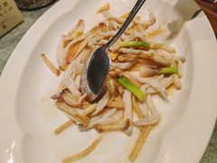 大头菜蚌仔蒸沙虫-猪肉婆私房菜(容桂总店)
