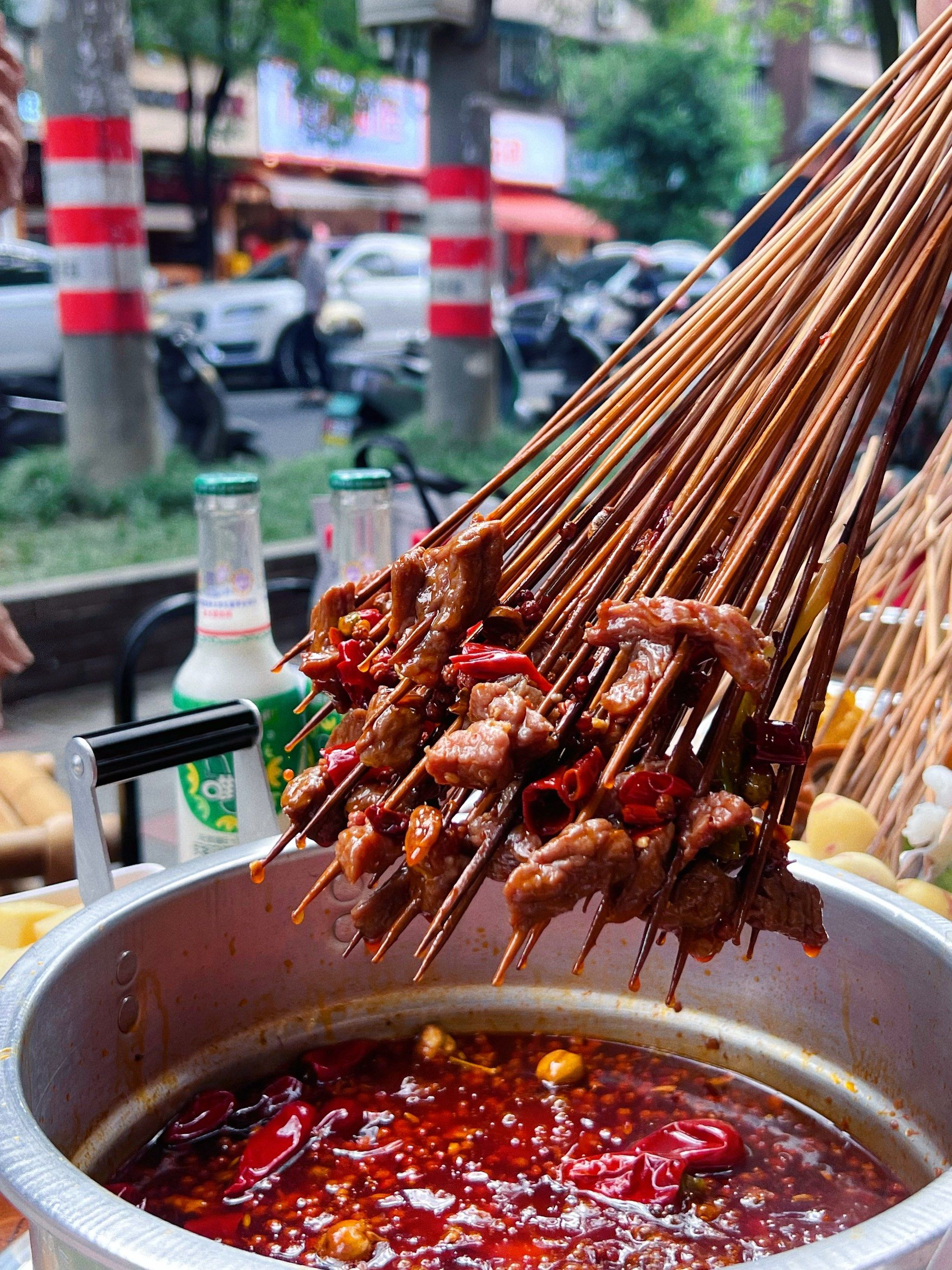 石人小区终于有好吃的锑锅串串了,开业活动给力