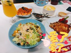 牛油果鲜蔬沙律-杯子红牛排(创意产业园店)