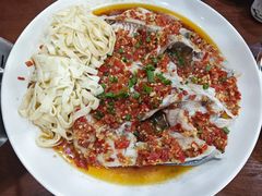 剁椒鱼头-湖南人家湘菜馆(镇江路店)