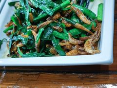 韭菜炒虾米-西湖鱼小海鲜·杭帮菜·农家菜(断桥店)
