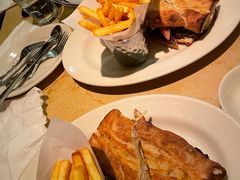 芝乐坊汉堡-The Cheesecake Factory 芝乐坊餐厅(王府中環店)