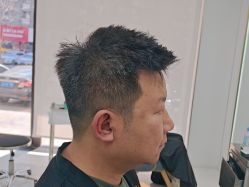 -阿三造型烫染•接发