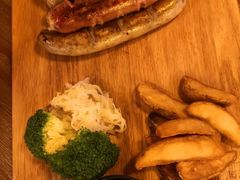 -麦落精酿啤酒餐吧(先农大院店)